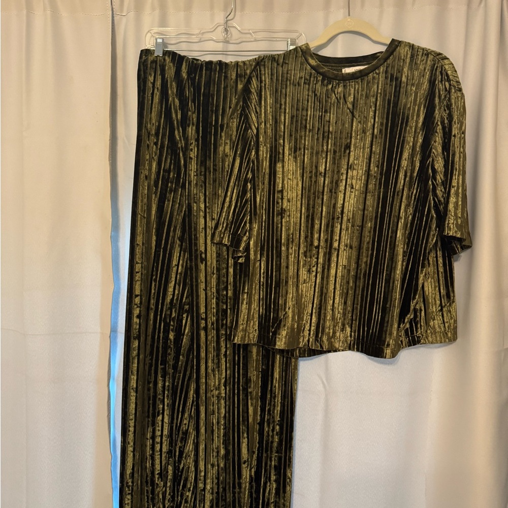 Green Velvet Two-Piece Set